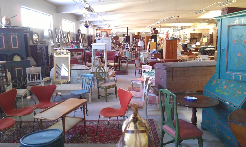 Ratings And Experiences In Trollets Flea Antiques